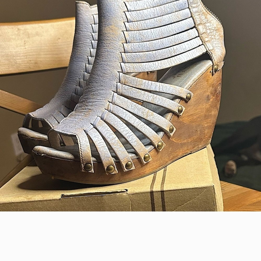 Stylish Women's Wedge Sandals
